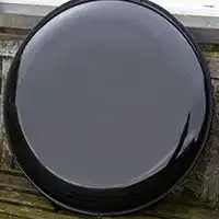 Plain wheelcovers without text.